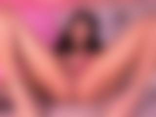 Izzy Wild's Live Sex Cam Show