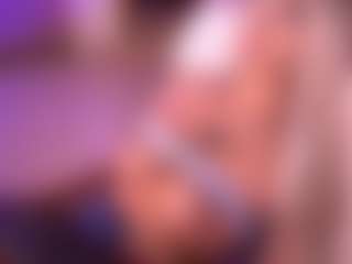 Izzy Wild's Live Sex Cam Show