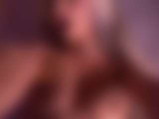 Izzy Wild's Live Sex Cam Show