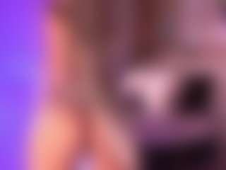 Live cam show with Izzy Wild - Twerk Latina on live.xheat.ai