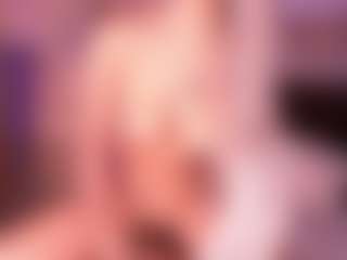 Izzy Wild's Live Sex Cam Show