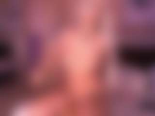 Izzy Wild's Live Sex Cam Show