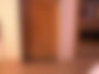 Live cam show with Izzy Wild - Green Eyes on Soda Cam