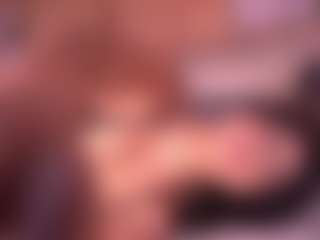 Izzy Wild's Live Sex Cam Show