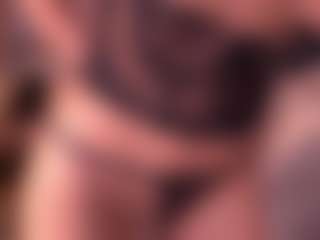 Izzy Wild's Live Sex Cam Show