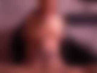Izzy Wild's Live Sex Cam Show