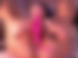 Izzy Wild's Live Sex Cam Show