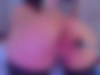 Live cam show with KonnyNaugthy - Fingering MILF on intimatelivegirls.com