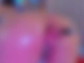 Live cam show with KonnyNaugthy - Bedroom Mature on Fit Hotties