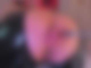 KonnyNaugthy MILF webcam performer live streaming