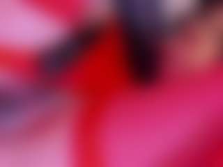 Live cam show with KonnyNaugthy - Skinny MILF on Gym Cam Girls