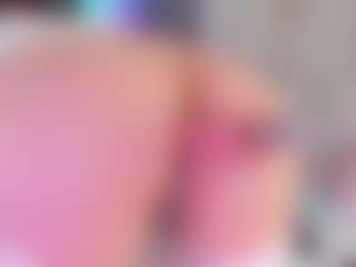Live cam show with KonnyNaugthy - Strip on Milfs Live