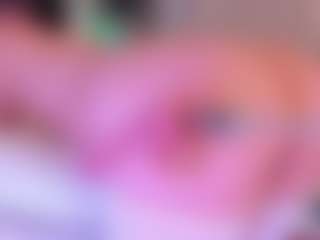 KonnyNaugthy MILF webcam performer live streaming