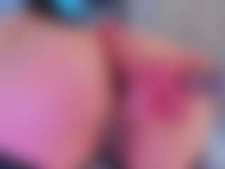 Live cam show with KonnyNaugthy - Skinny MILF on Camsoda