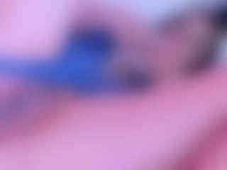 Live cam show with KonnyNaugthy - Skinny MILF on Camsoda