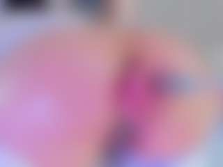 Live cam show with KonnyNaugthy - Striptease MILF on hornycams.live
