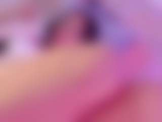 KonnyNaugthy MILF webcam performer live streaming