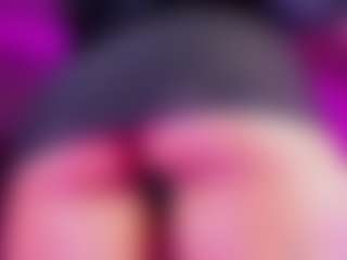 LeiaWong's Live Sex Cam Show