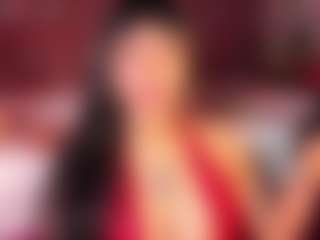 Live cam show with LeiaWong - Shaved Pussy on Cam Slut