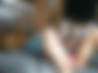 Live cam show with Alanahsinns - Black Hair on fapnchat