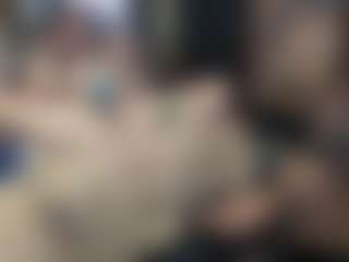 Live cam show with Alanahsinns - Tease on googirlz