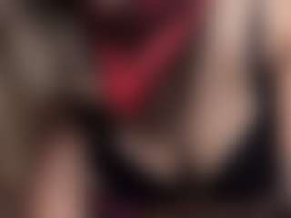 Live cam show with Alanahsinns - Huge Tits on Hubzter Live