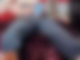 Live cam show with Alanahsinns - Dirty Talk on CamClone