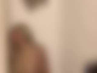 Live cam show with Alanahsinns - Huge Tits on xfollow cams