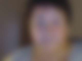 ZarraX MILF webcam performer live streaming
