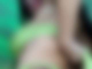 Live cam show with ell3thestar - Smoking on Camsoda