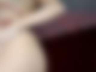 Live cam show with ell3thestar - Smoking on Camsoda