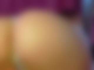 Live cam show with Lexi - Moaning on Camming Site