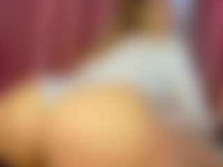 Live cam show with Lexi - Fingers on Camsoda