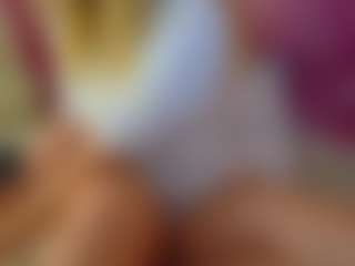 Live cam show with Lexi - Fingers on camwithhim.com