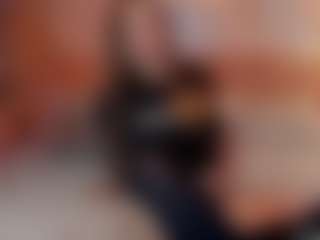 Live cam show with Manu Goth - Shaved Pussy Big Tits on Livezox