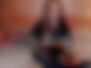 Live cam show with Manu Goth - Blonde Hair Shaved Pussy on Livezox