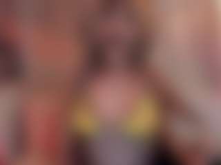 Live cam show with Manu Goth - Public on Camsoda