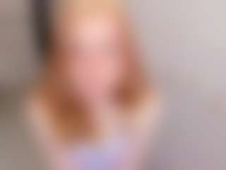 Live cam show with YunaPeace - Average on Streamer API
