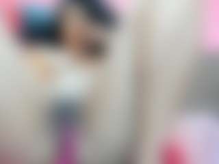 Live cam show with DulceMia18 - Thong on TeamSkeetLive