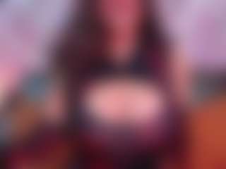 Live cam show with Alice - Oil on Dare Cams
