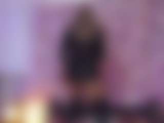 Live cam show with Alice - Big Tits Curvy on Camsoda
