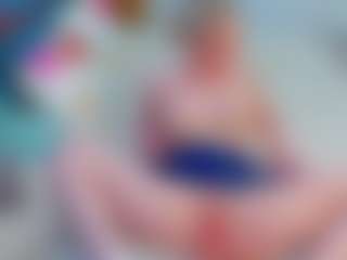 Live cam show with EmillyHart - Anal on hotwifechat.live