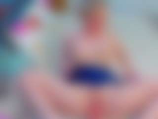 Live cam show with EmillyHart - Young Adult on MyBangCams