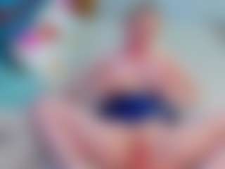 EmillyHart's Live Sex Cam Show