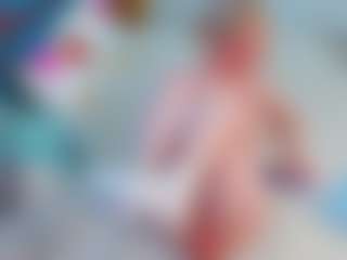 Live cam show with EmillyHart - Small Tits on Dare Cams