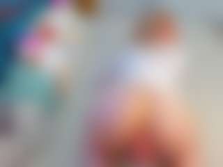 Live cam show with EmillyHart - Public on live18s.com