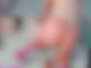 EmillyHart's Live Sex Cam Show