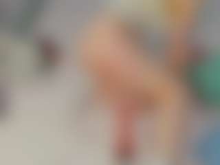 EmillyHart's Live Sex Cam Show