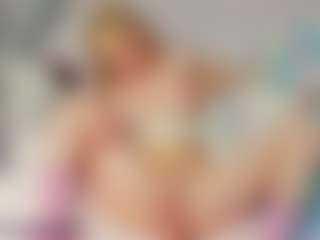 EmillyHart's Live Sex Cam Show