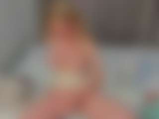 Live cam show with EmillyHart - Fingering Young Adult on SpunkLive